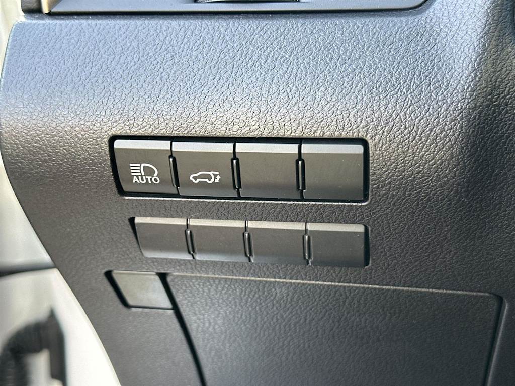 Thumbnail: 2020 Lexus RX - 28