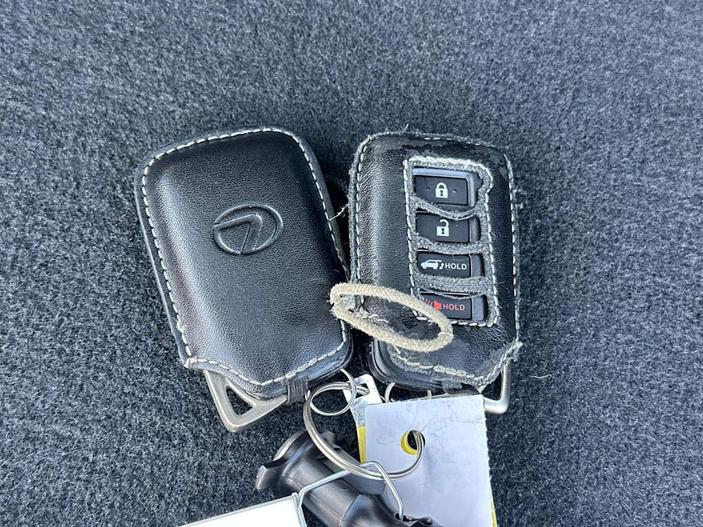 Thumbnail: 2020 Lexus RX - 20