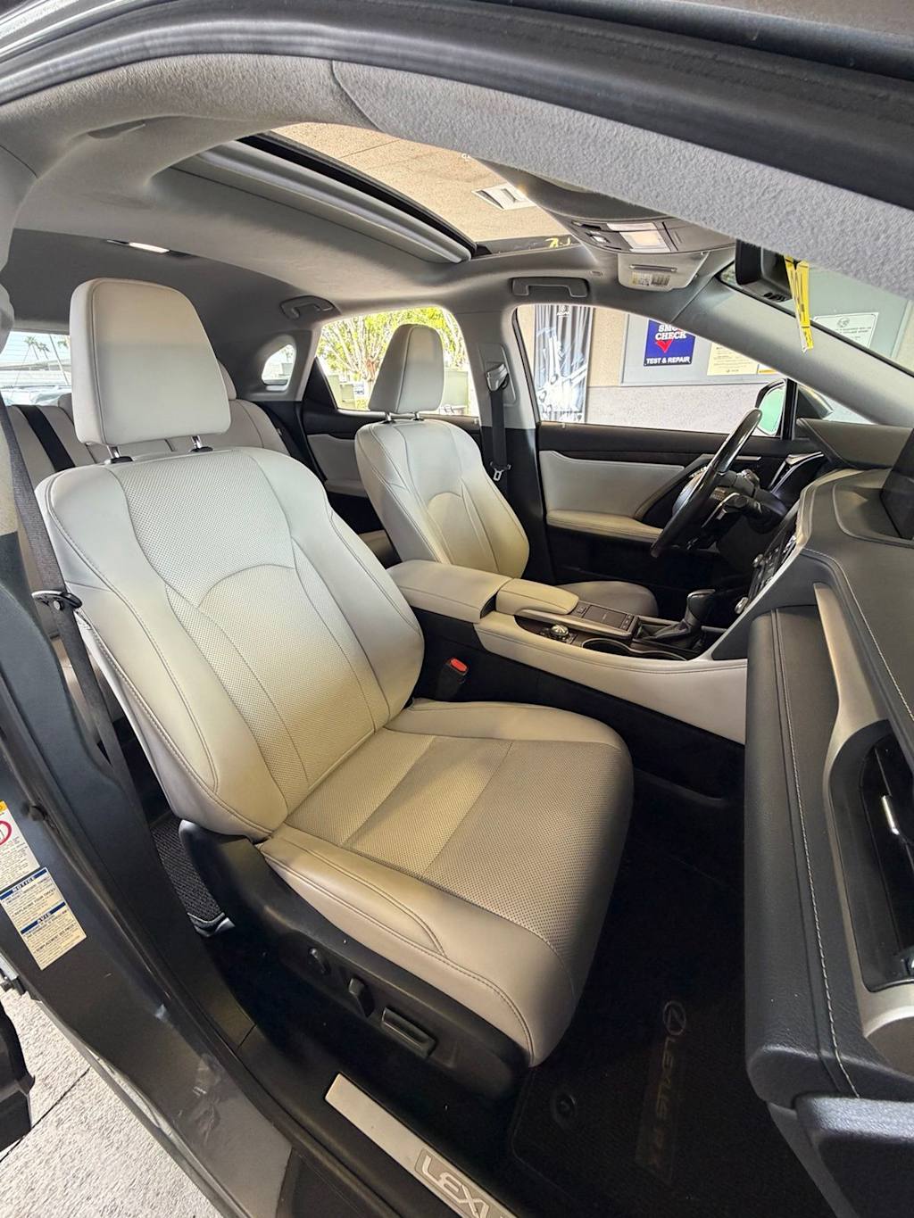 Thumbnail: 2020 Lexus RX - 9