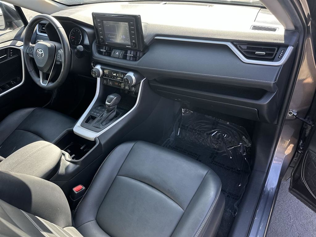 Thumbnail: 2022 Toyota RAV4 - 14