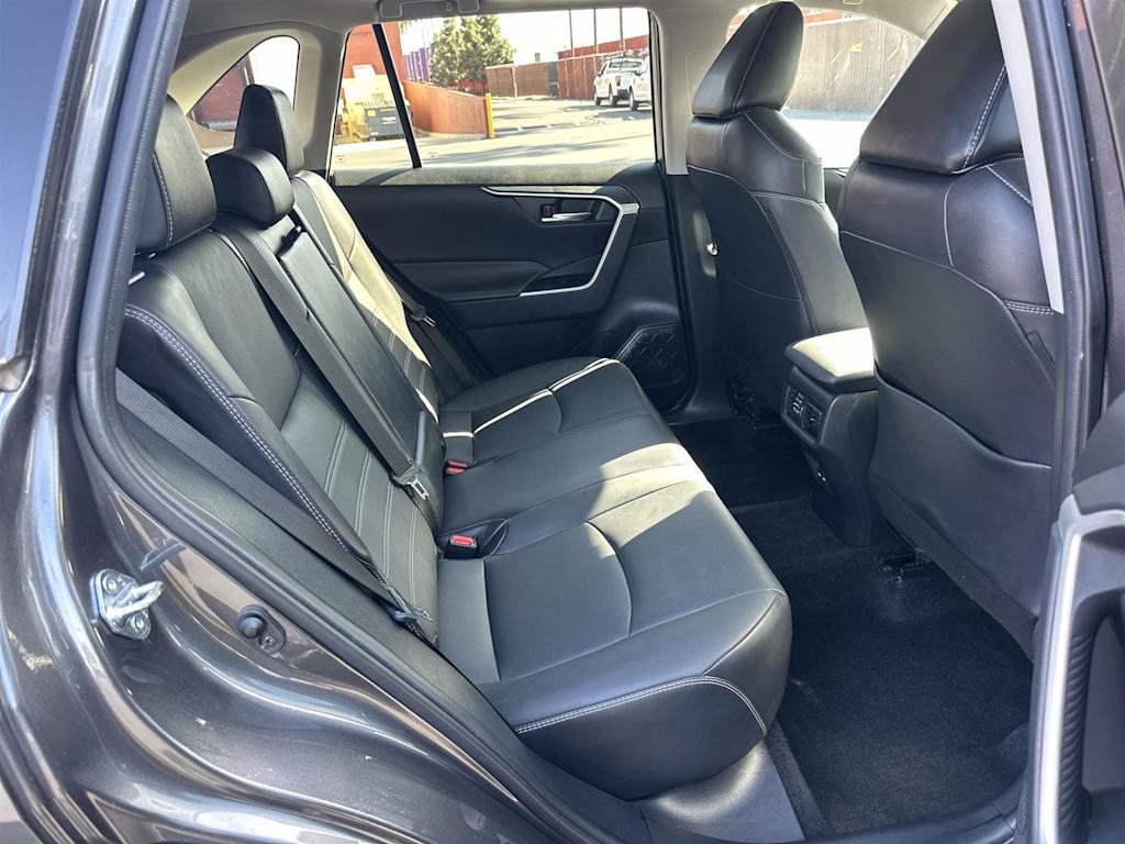 Thumbnail: 2022 Toyota RAV4 - 13