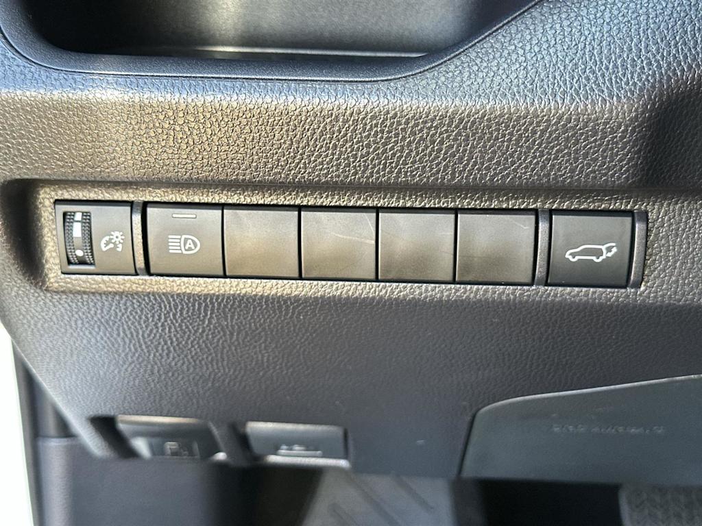 Thumbnail: 2025 Toyota RAV4 - 29