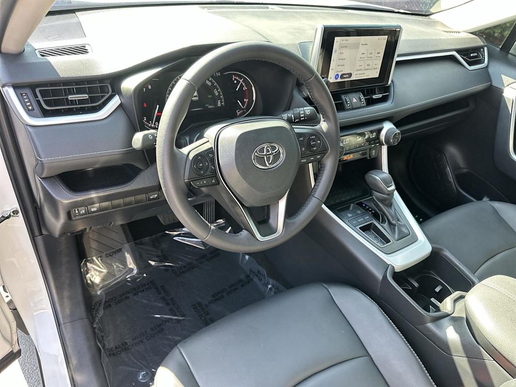 Thumbnail: 2025 Toyota RAV4 - 2