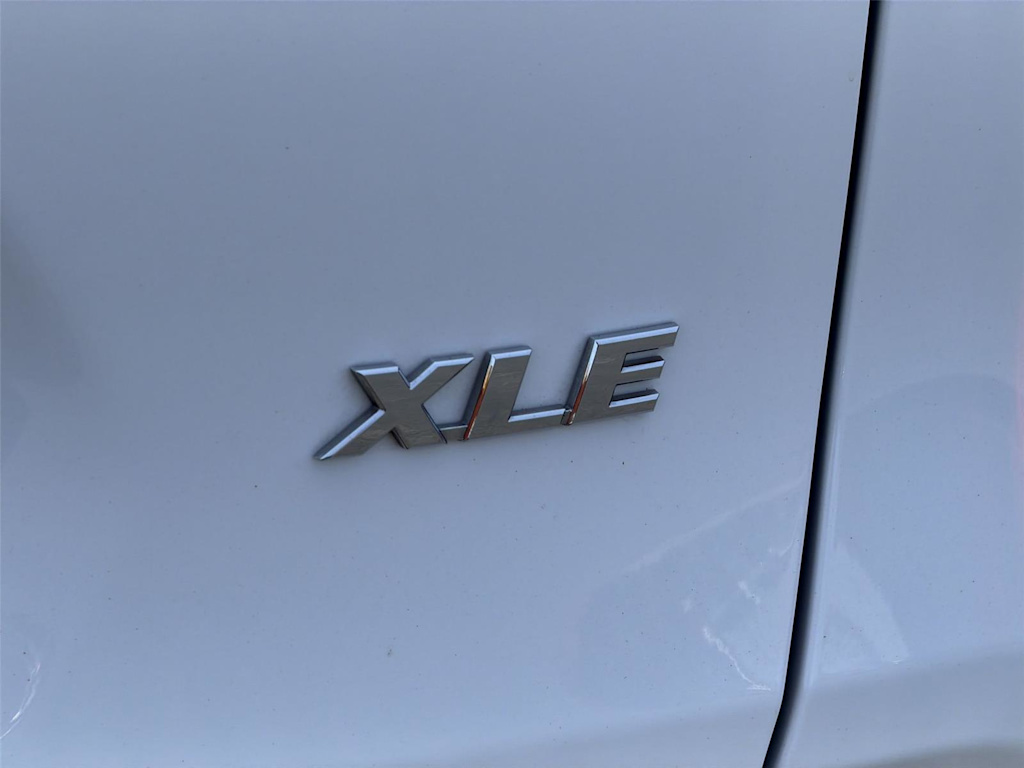 Thumbnail: 2022 Toyota RAV4 - 7