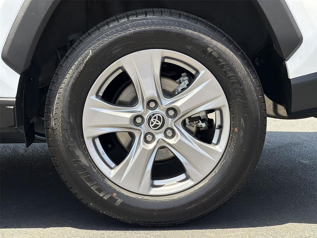 Thumbnail: 2022 Toyota RAV4 - 8