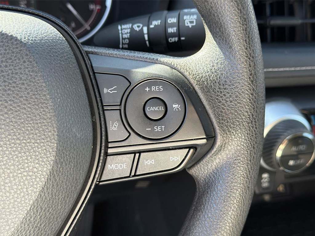 Thumbnail: 2025 Toyota RAV4 - 28