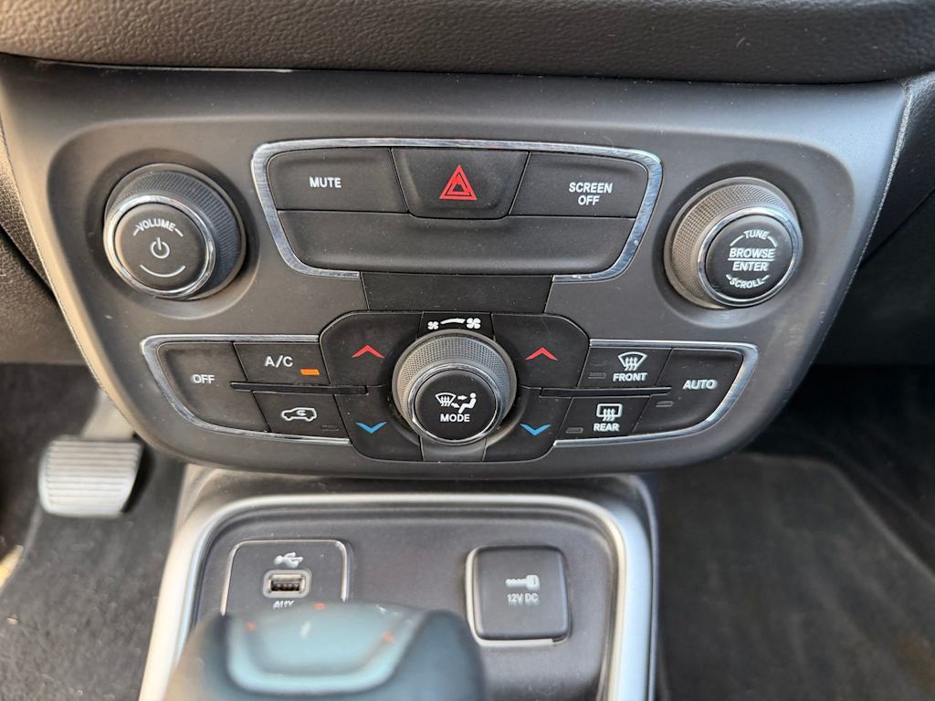 Thumbnail: 2019 Jeep Compass - 19