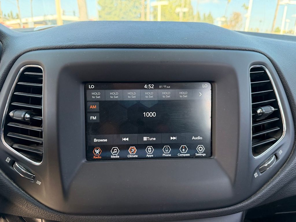 Thumbnail: 2019 Jeep Compass - 11