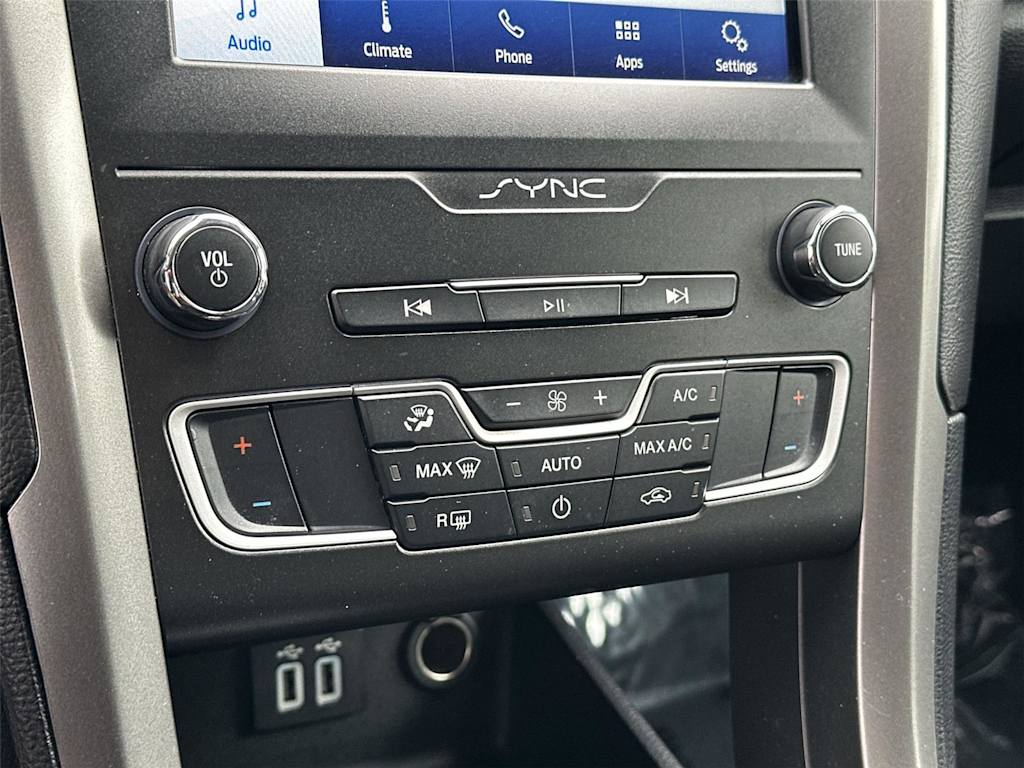 Thumbnail: 2020 Ford Fusion - 29