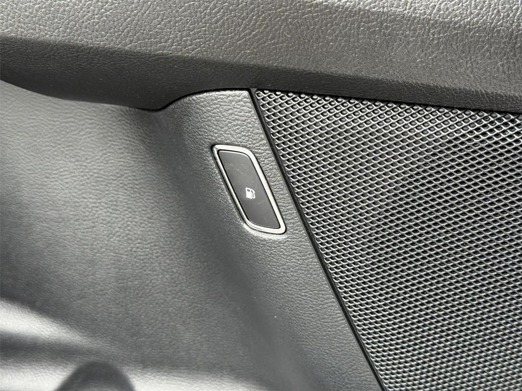 Thumbnail: 2019 Ford Fusion - 34