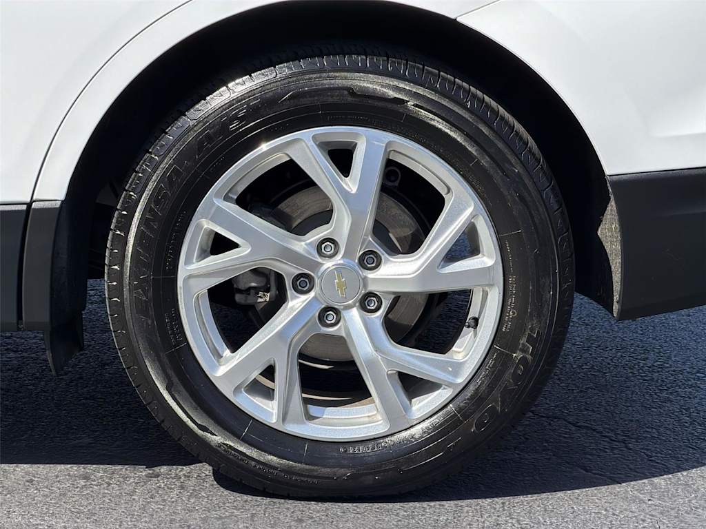 Thumbnail: 2021 Chevrolet Equinox - 8