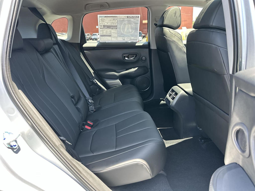 Thumbnail: 2025 Acura ADX - 13