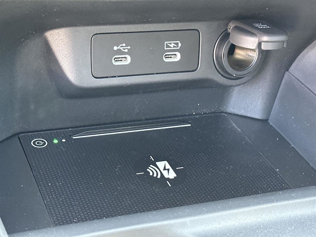 Thumbnail: 2025 Acura ADX - 25