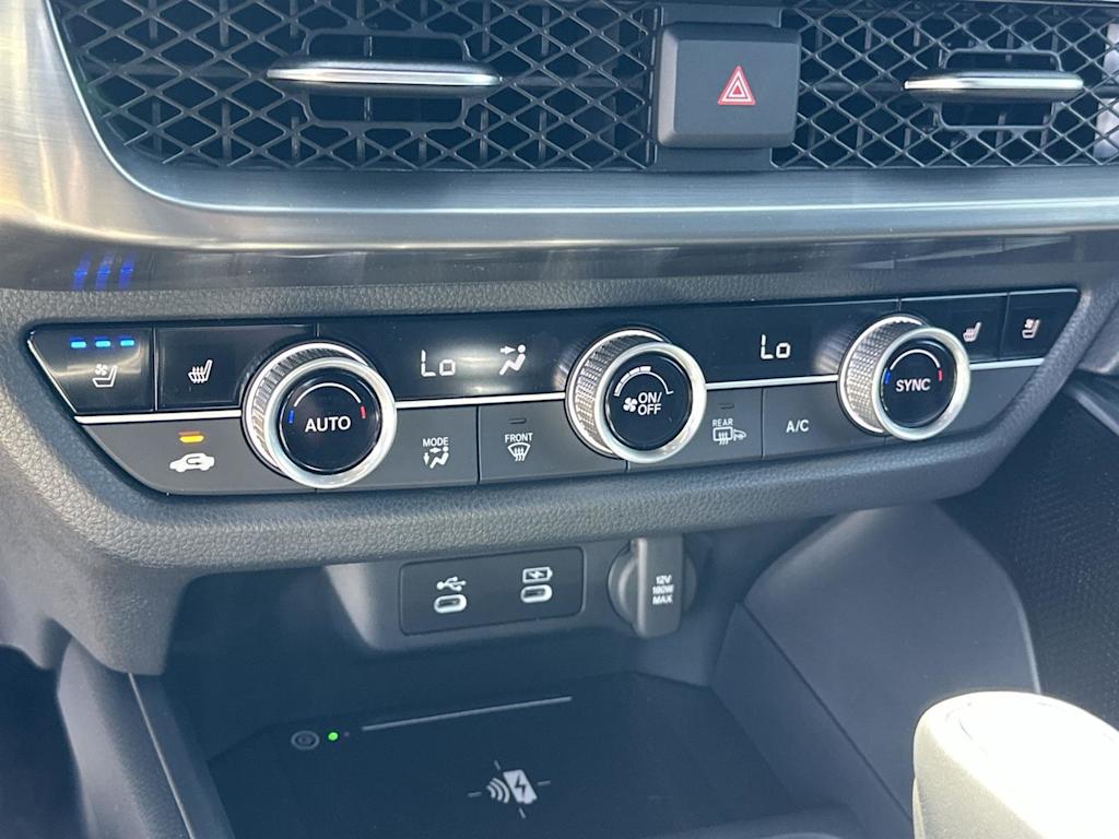 Thumbnail: 2025 Acura ADX - 25