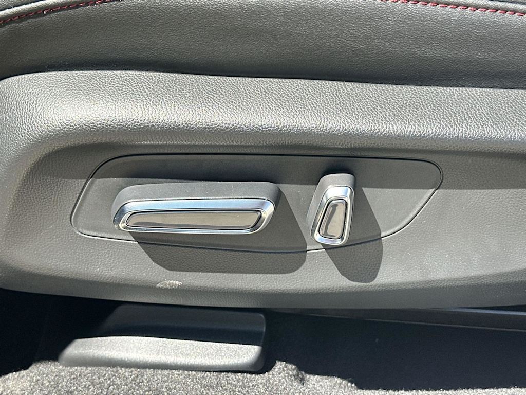 Thumbnail: 2025 Acura ADX - 20