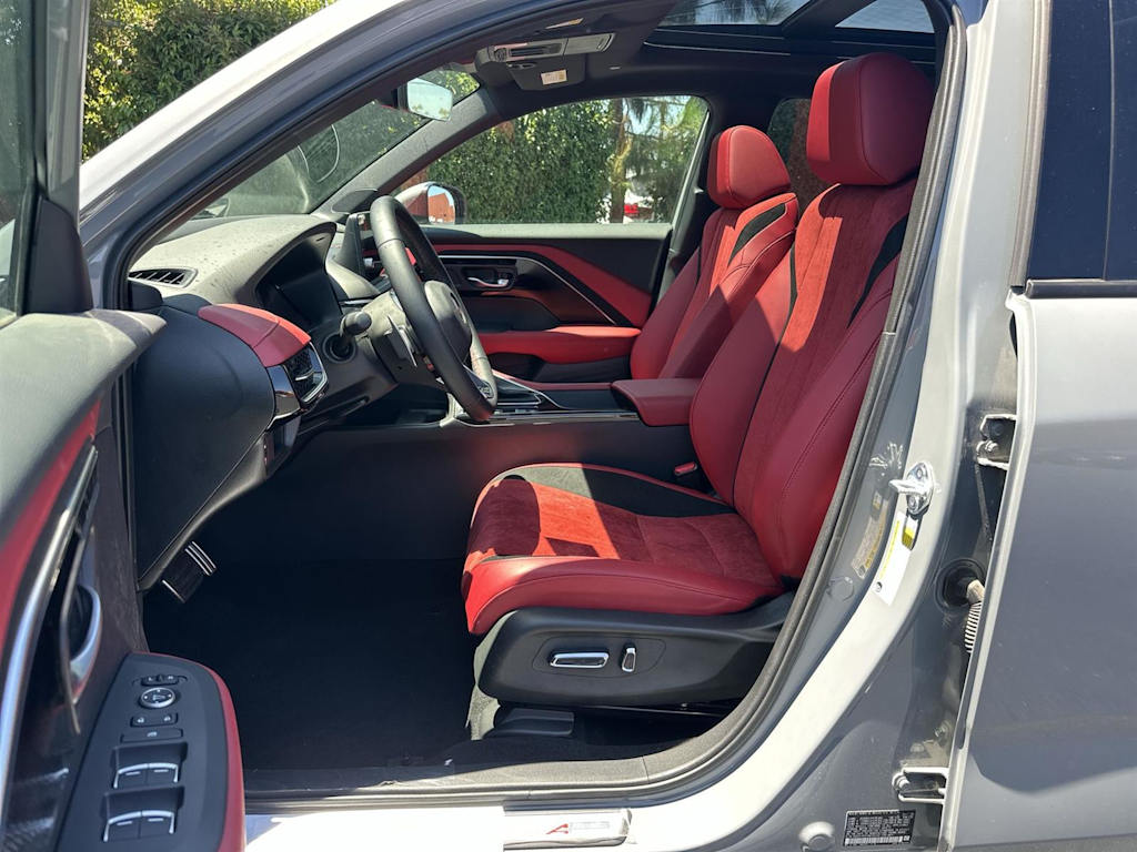 Thumbnail: 2025 Acura ADX - 10