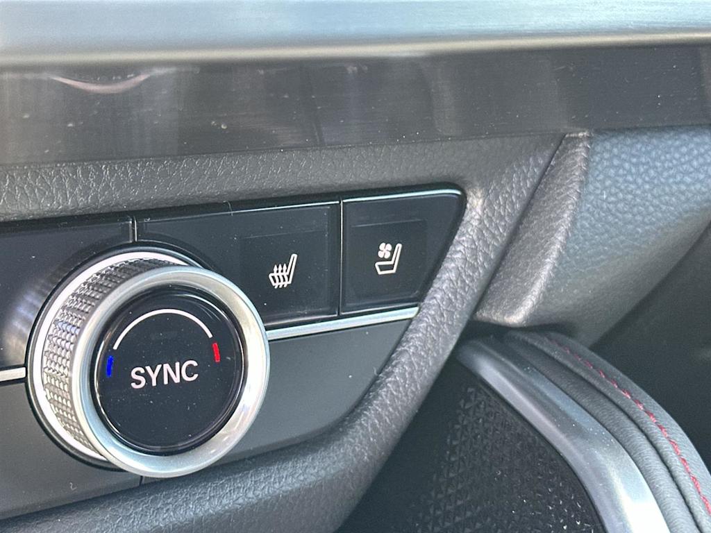 Thumbnail: 2025 Acura ADX - 23