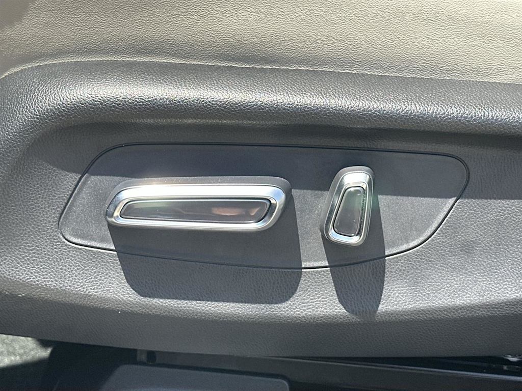 Thumbnail: 2025 Acura ADX - 20