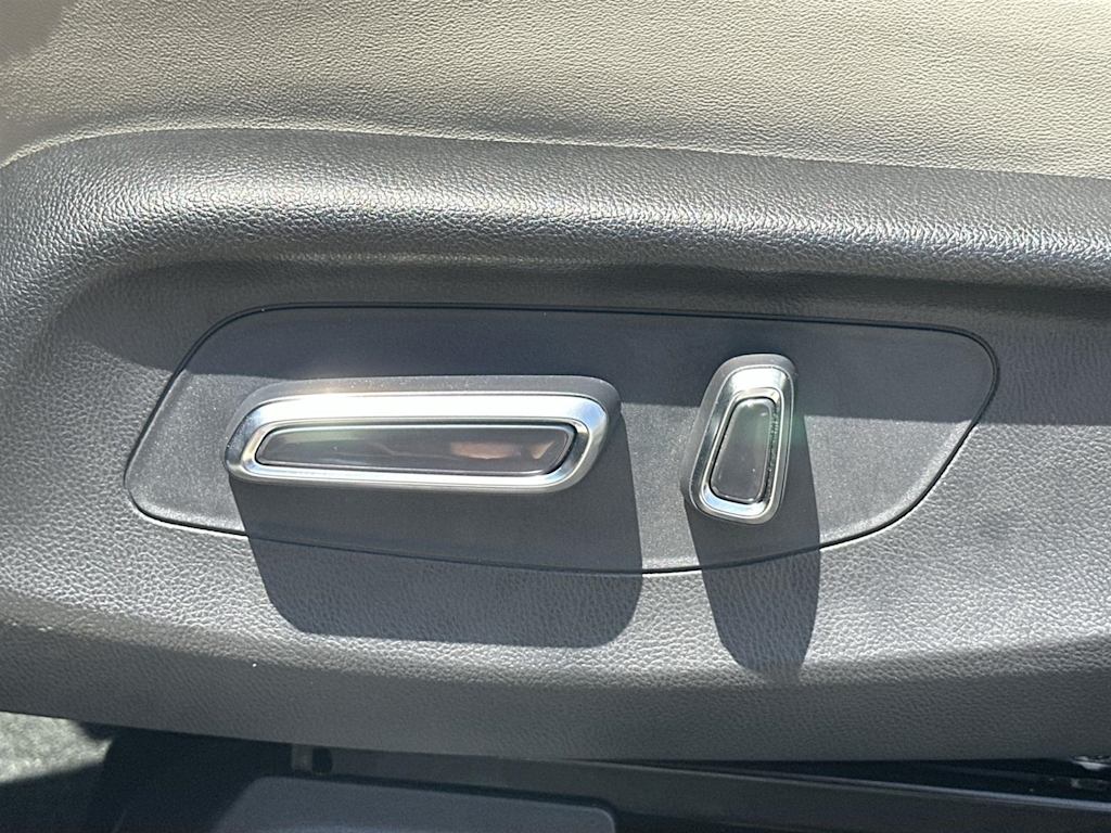 Thumbnail: 2025 Acura ADX - 23