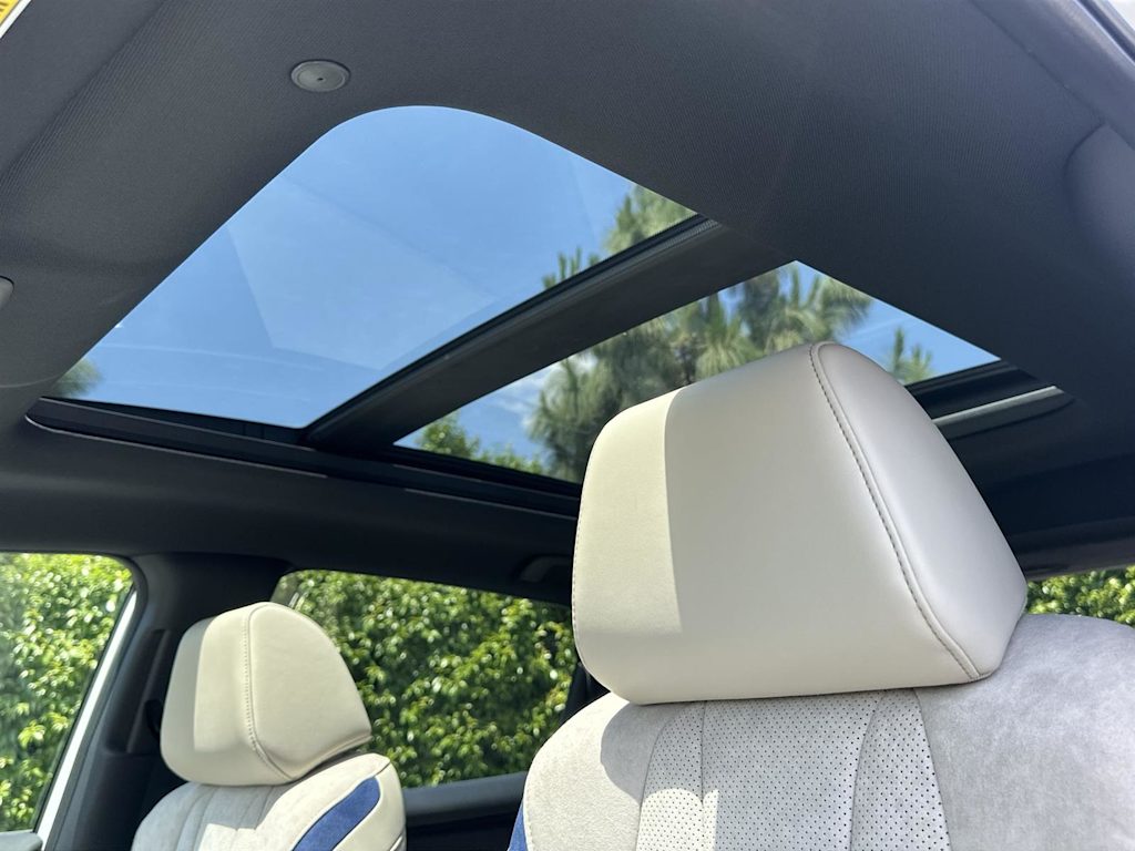 Thumbnail: 2025 Acura ADX - 30