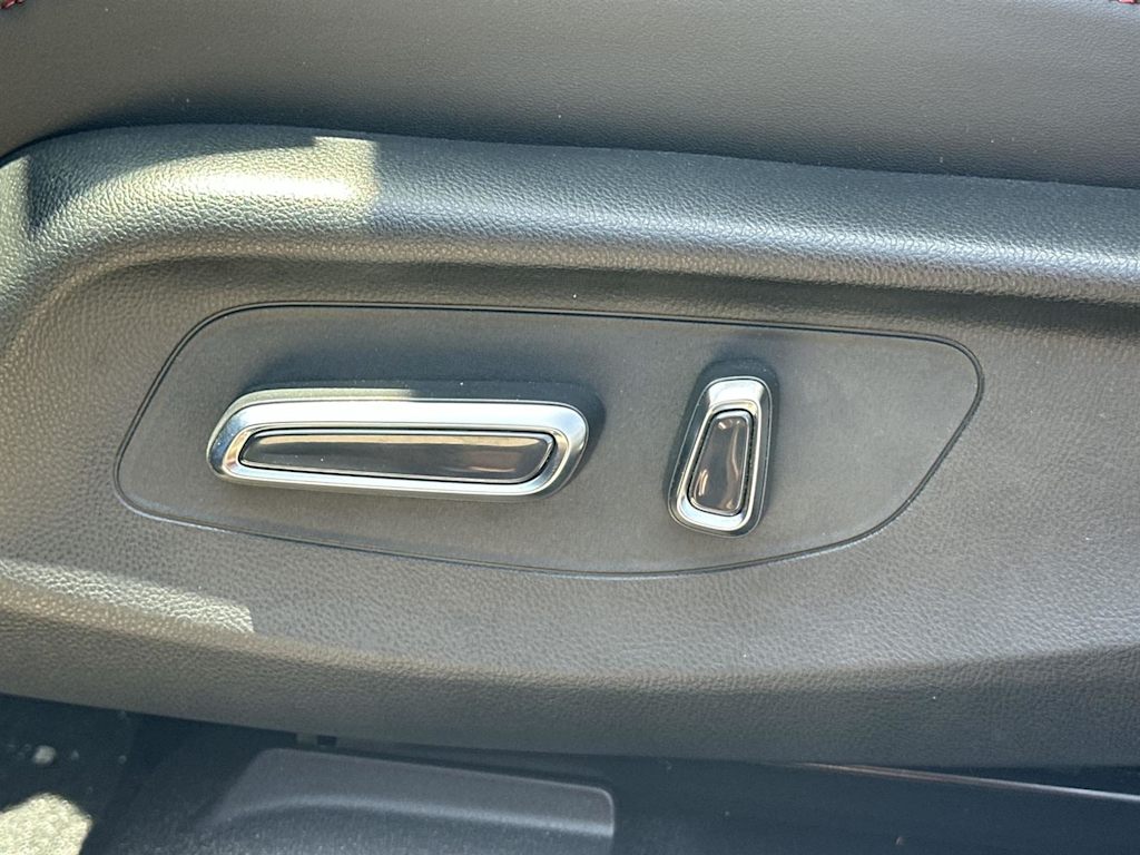 Thumbnail: 2025 Acura ADX - 21