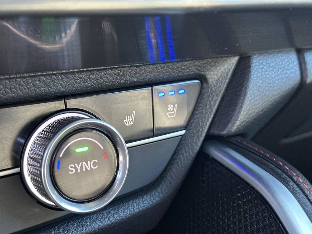 Thumbnail: 2025 Acura ADX - 25