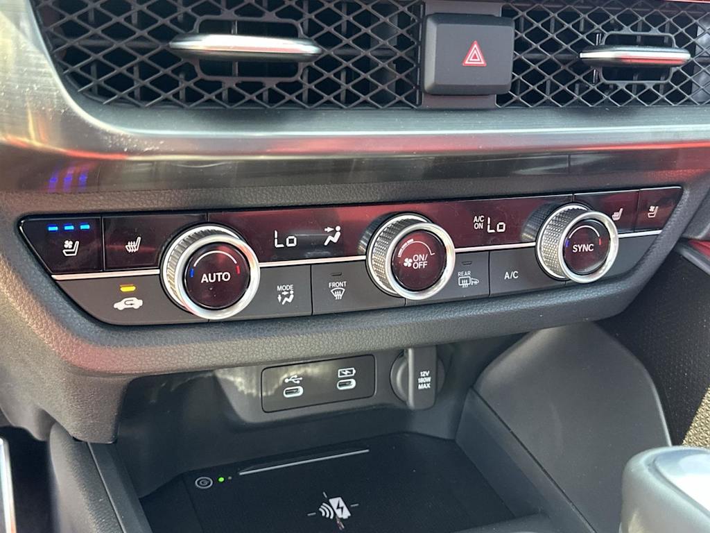 Thumbnail: 2025 Acura ADX - 26