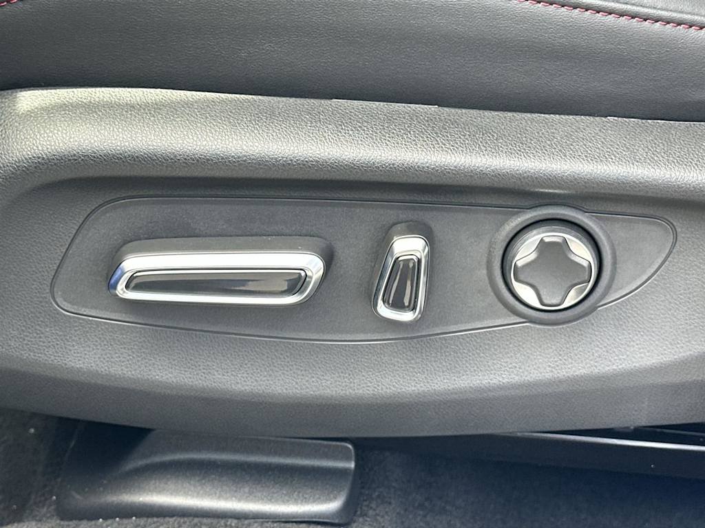 Thumbnail: 2025 Acura ADX - 22