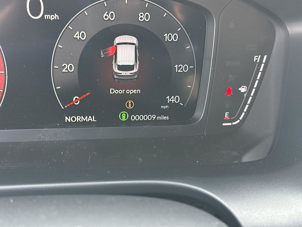 Thumbnail: 2025 Acura ADX - 18