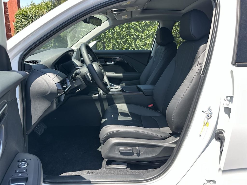 Thumbnail: 2025 Acura ADX - 11