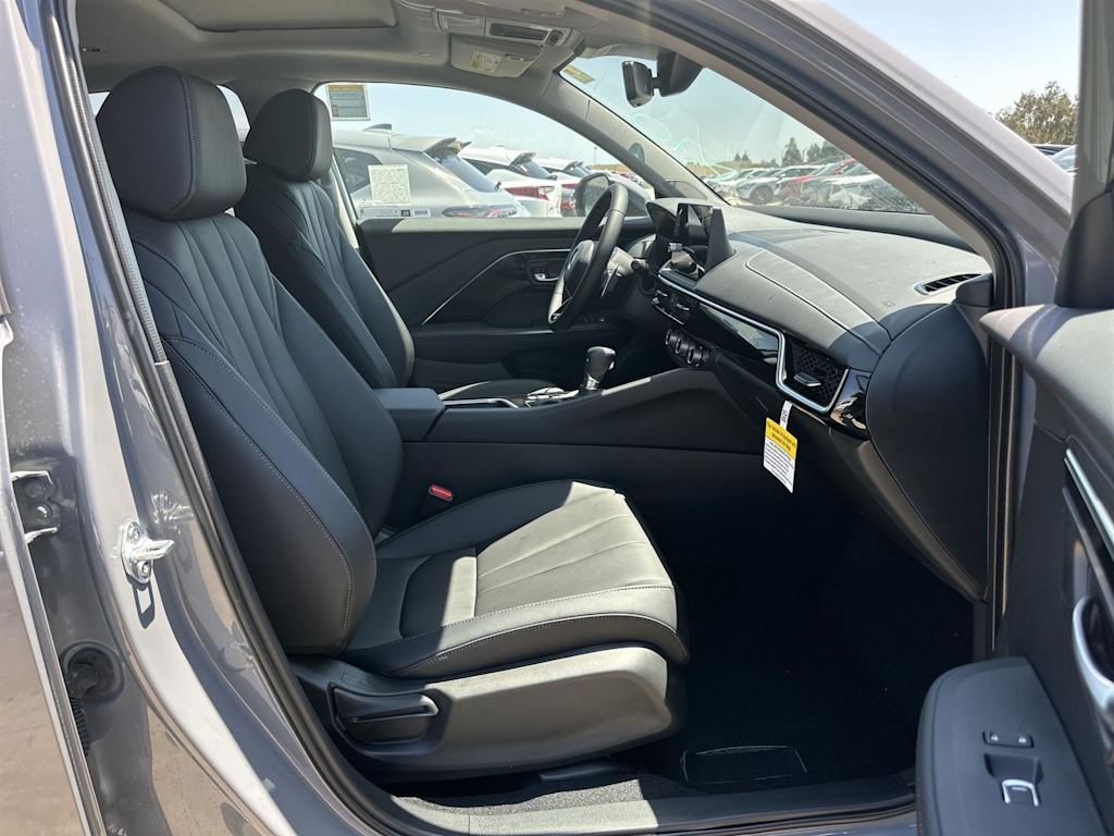 Thumbnail: 2025 Acura ADX - 12