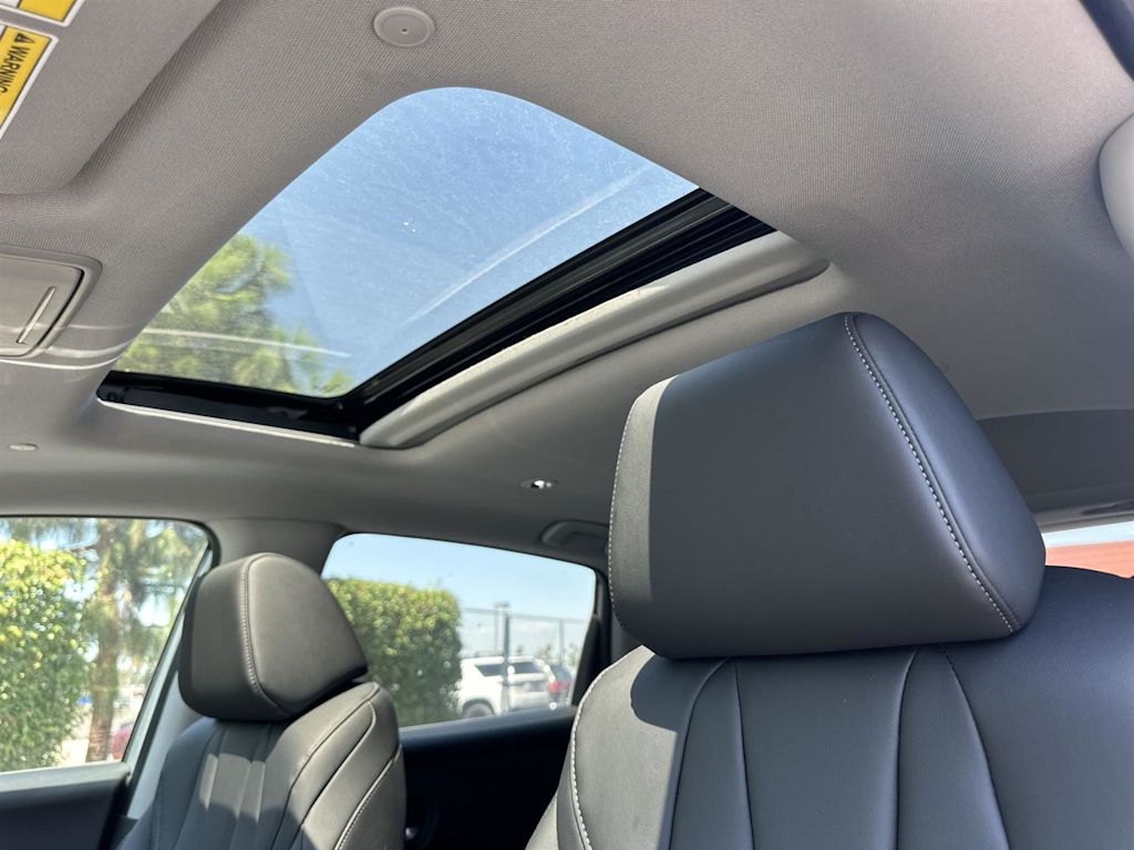 Thumbnail: 2025 Acura ADX - 29