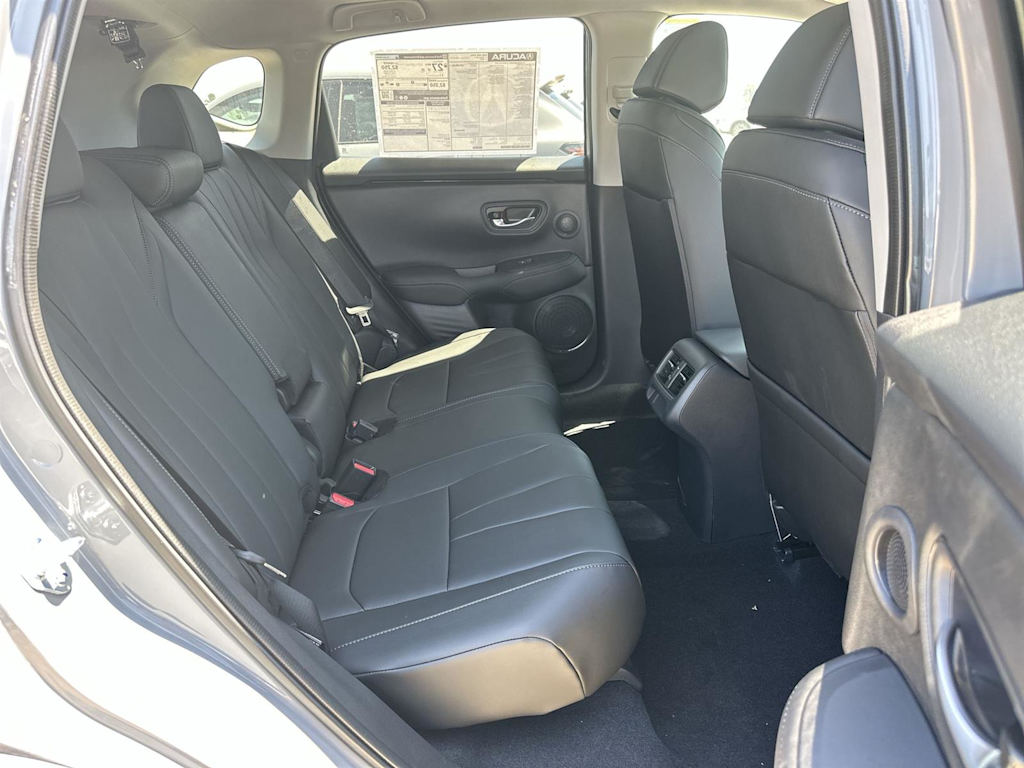 Thumbnail: 2025 Acura ADX - 13