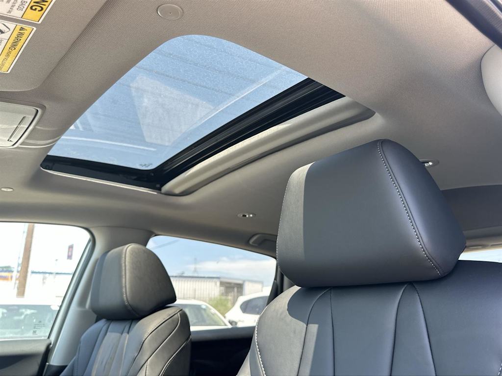 Thumbnail: 2025 Acura ADX - 30