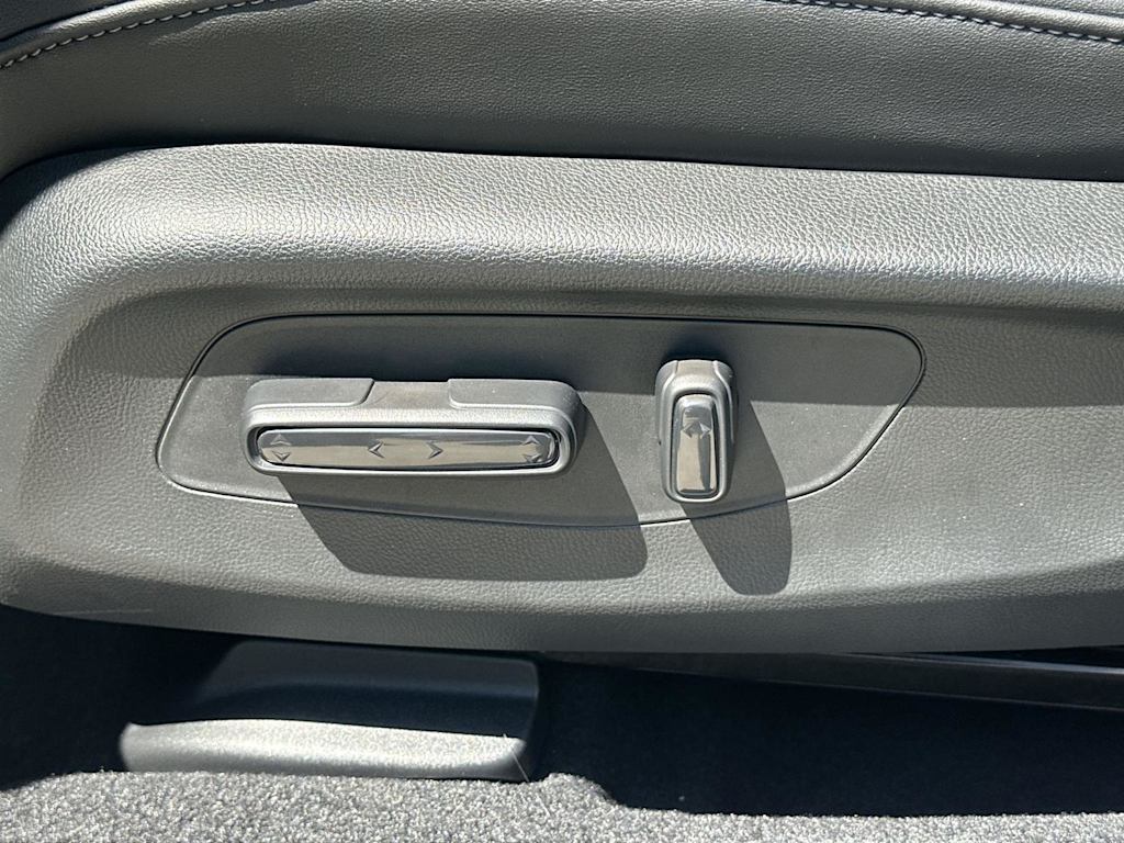 Thumbnail: 2025 Acura ADX - 21