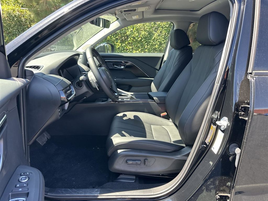 Thumbnail: 2025 Acura ADX - 11