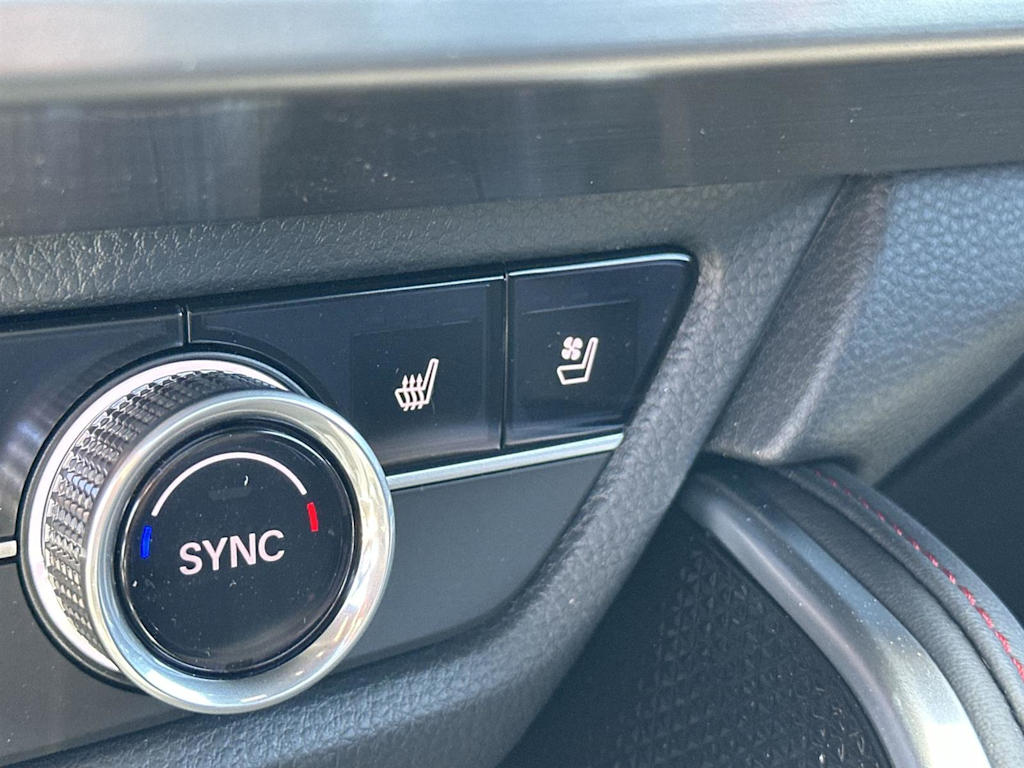 Thumbnail: 2025 Acura ADX - 24