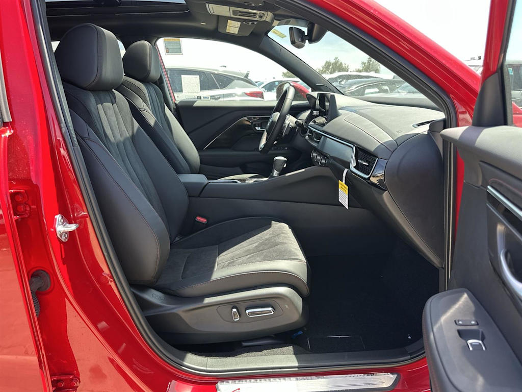 Thumbnail: 2025 Acura ADX - 11