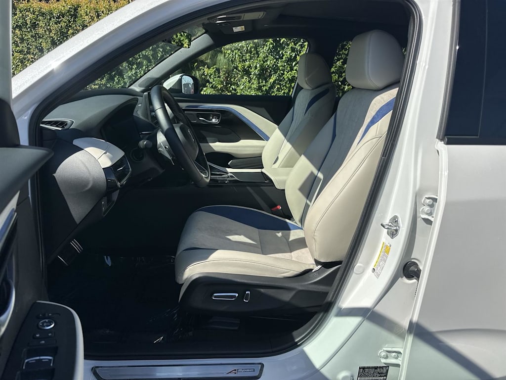 Thumbnail: 2025 Acura ADX - 12