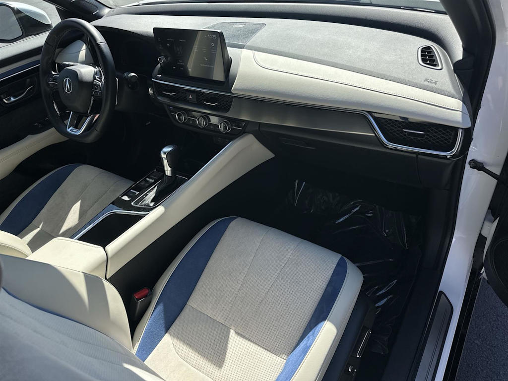 Thumbnail: 2025 Acura ADX - 13