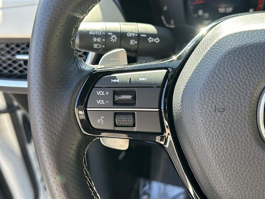 Thumbnail: 2025 Acura ADX - 23