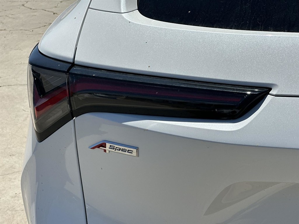 Thumbnail: 2025 Acura ADX - 18