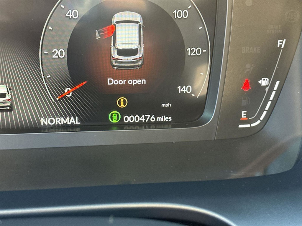 Thumbnail: 2025 Acura ADX - 17