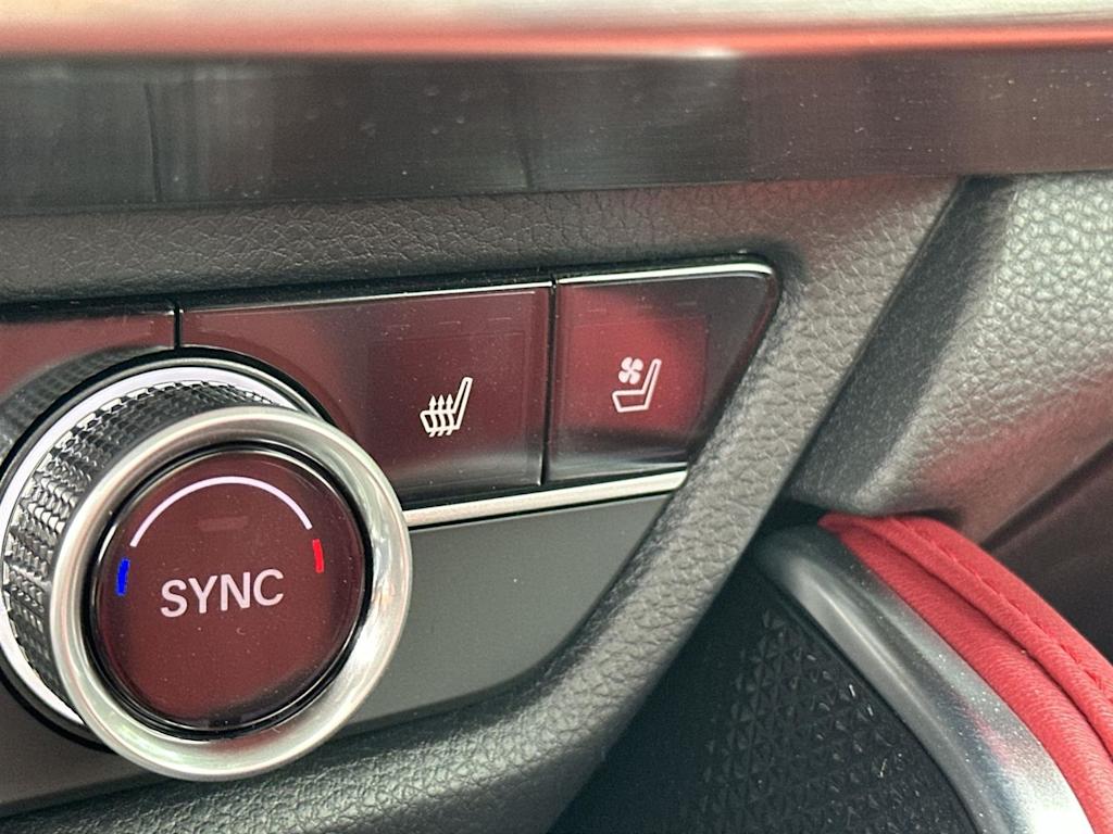 Thumbnail: 2025 Acura ADX - 25