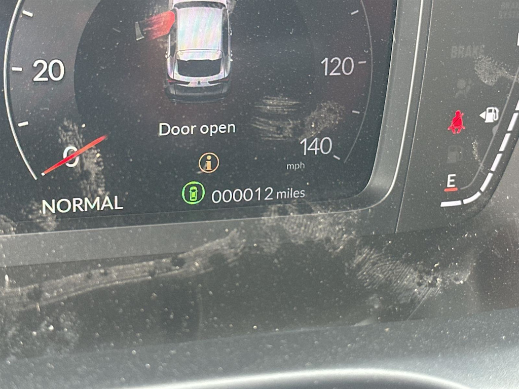 Thumbnail: 2025 Acura ADX - 17