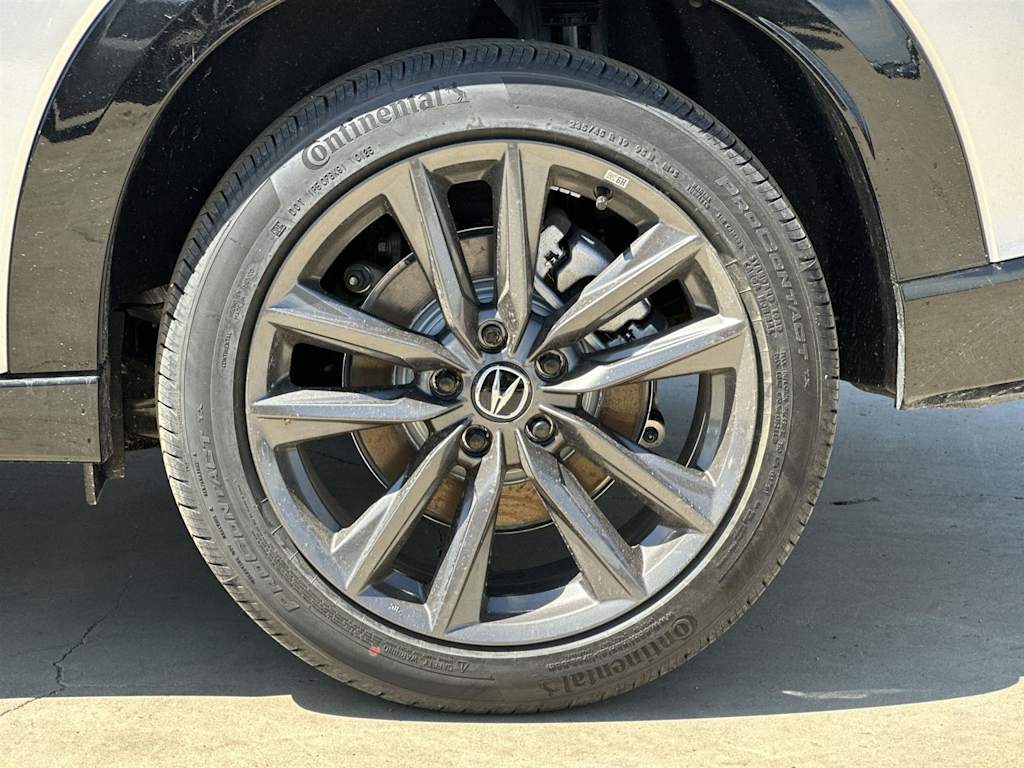 Thumbnail: 2025 Acura ADX - 8