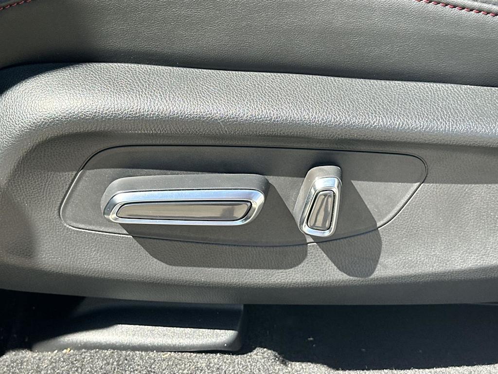 Thumbnail: 2025 Acura ADX - 20