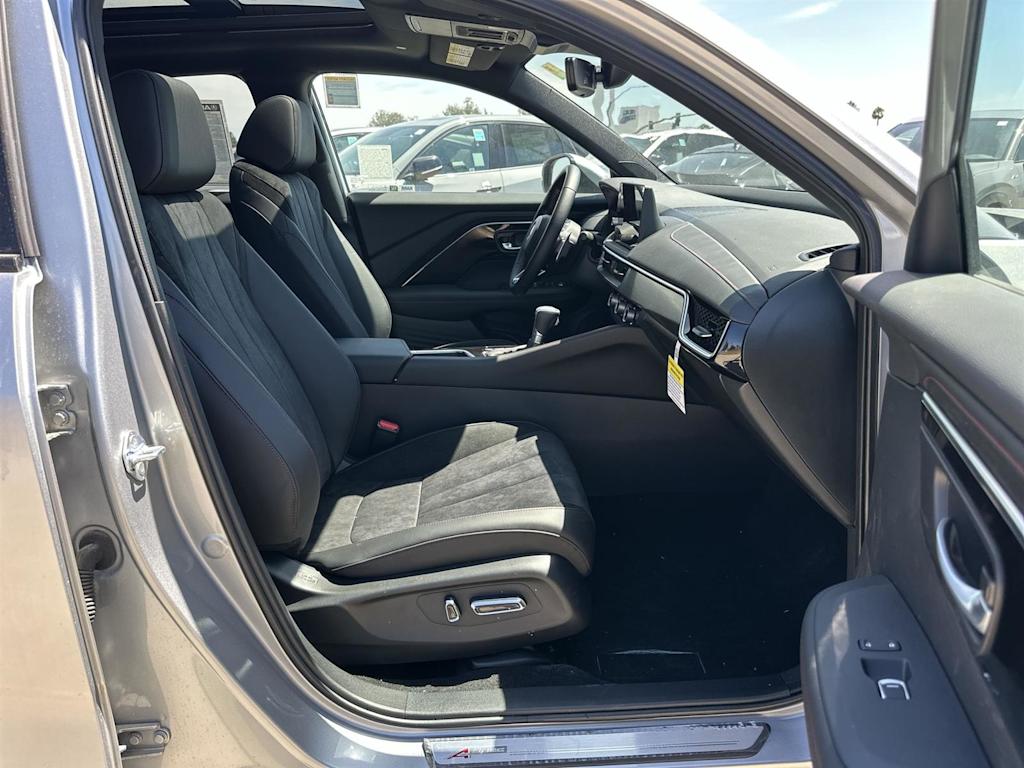 Thumbnail: 2025 Acura ADX - 12