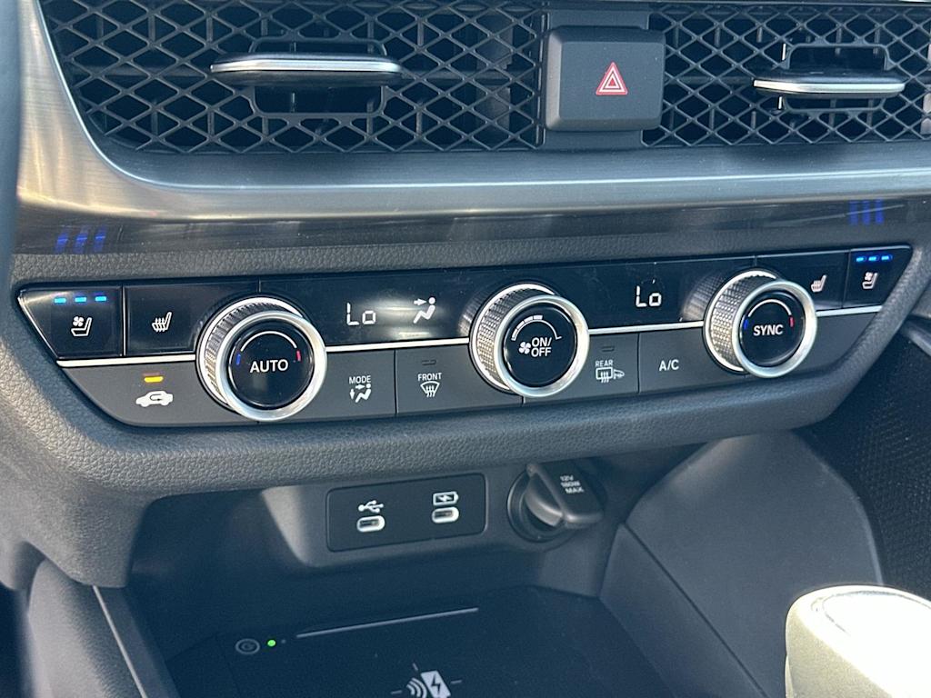 Thumbnail: 2025 Acura ADX - 25