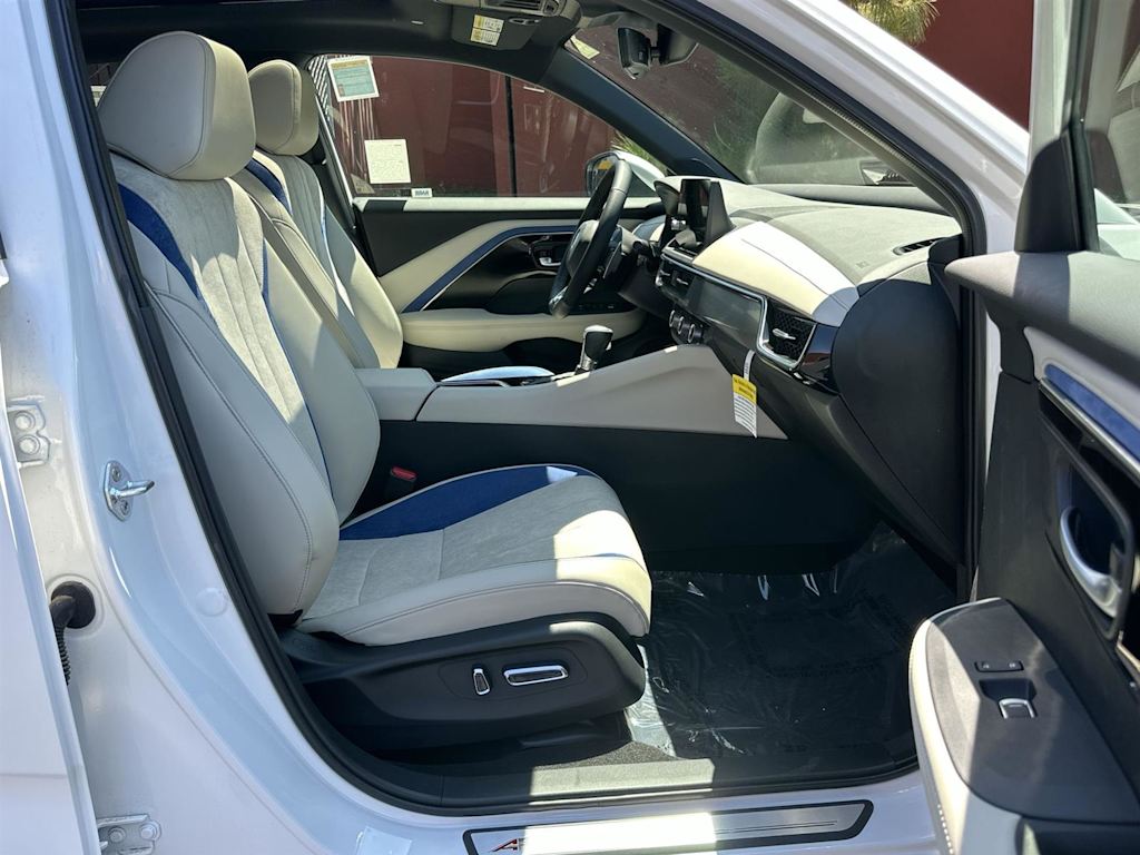 Thumbnail: 2025 Acura ADX - 12